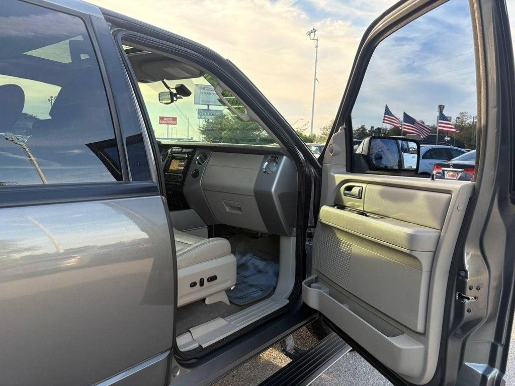 Ford Expedition 4WD 4dr Limited 2013