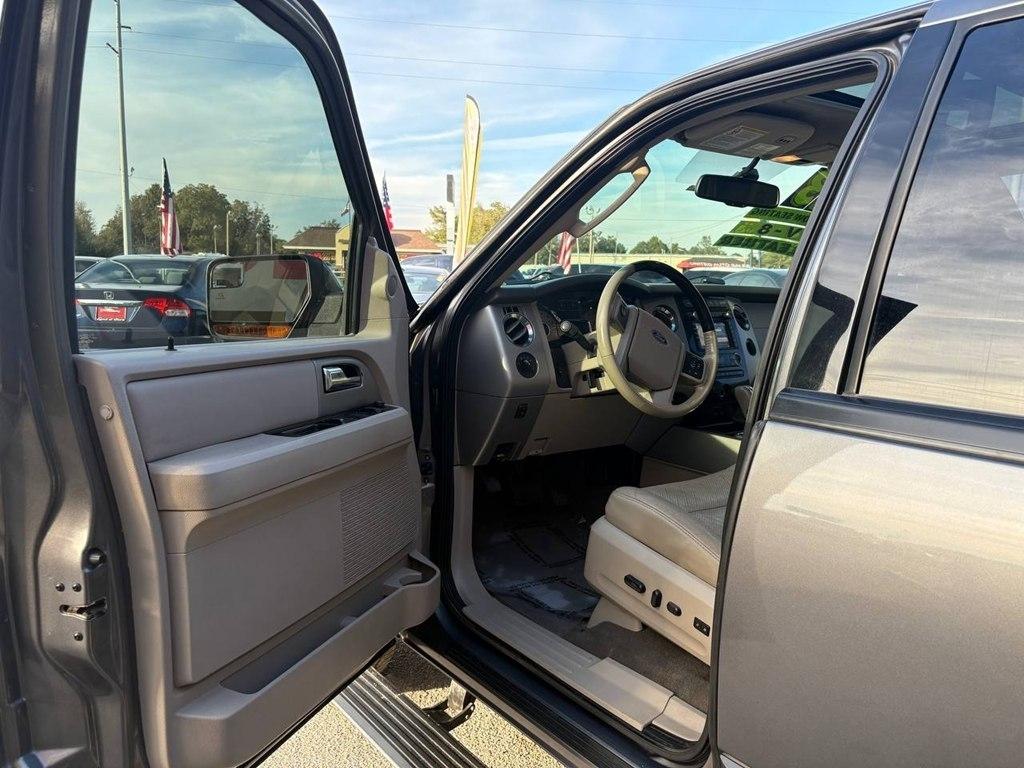 Ford Expedition 4WD 4dr Limited 2013