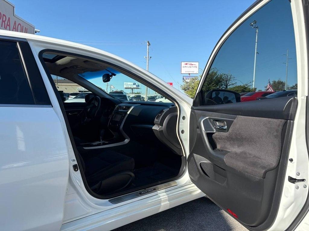 Nissan Altima 4dr Sdn I4 2.5 SV 2013