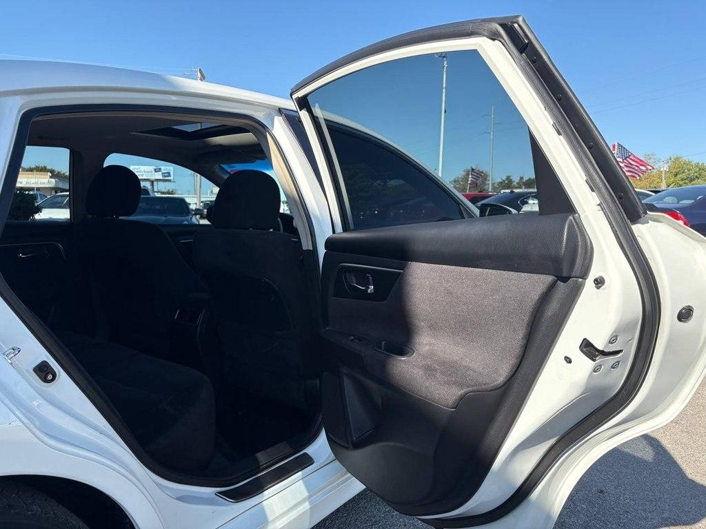 Nissan Altima 4dr Sdn I4 2.5 SV 2013