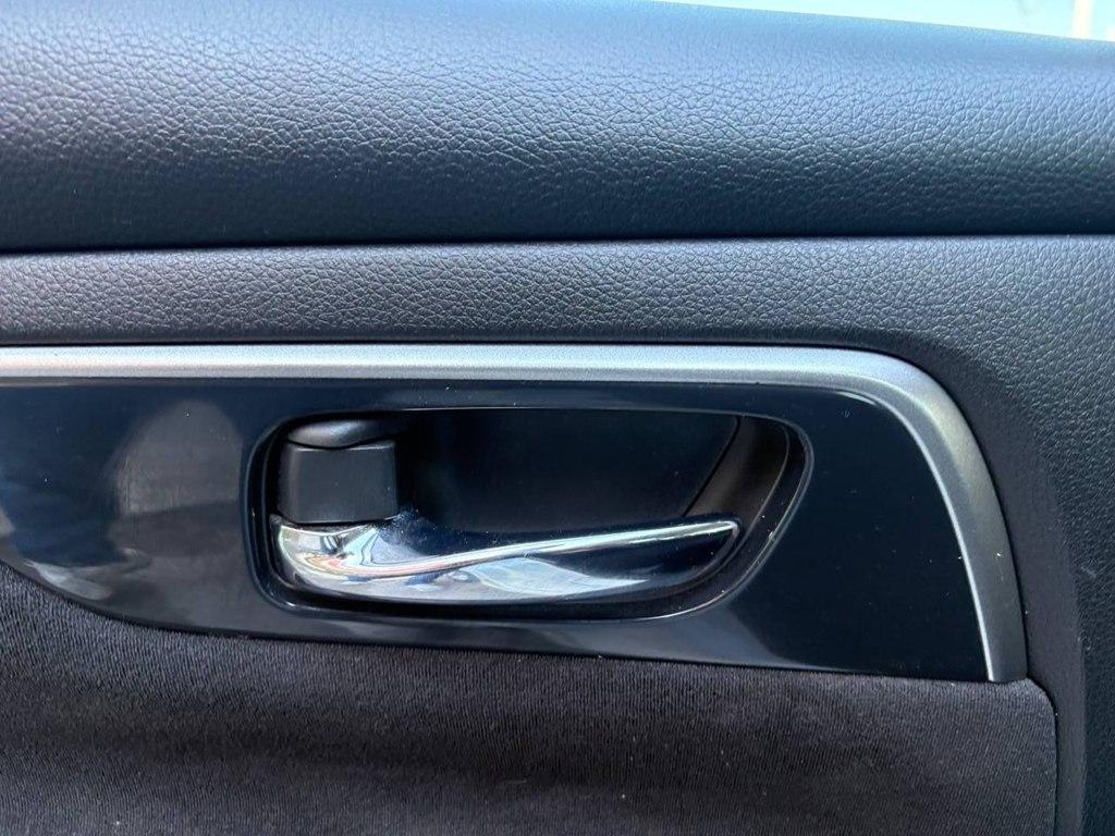 Nissan Altima 4dr Sdn I4 2.5 SV 2013