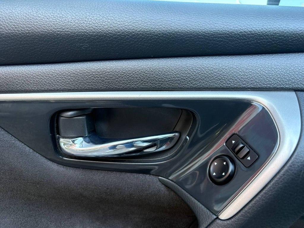 Nissan Altima 4dr Sdn I4 2.5 SV 2013