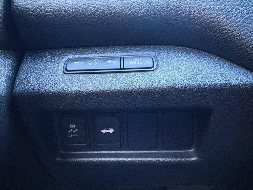 Nissan Altima 4dr Sdn I4 2.5 SV 2013
