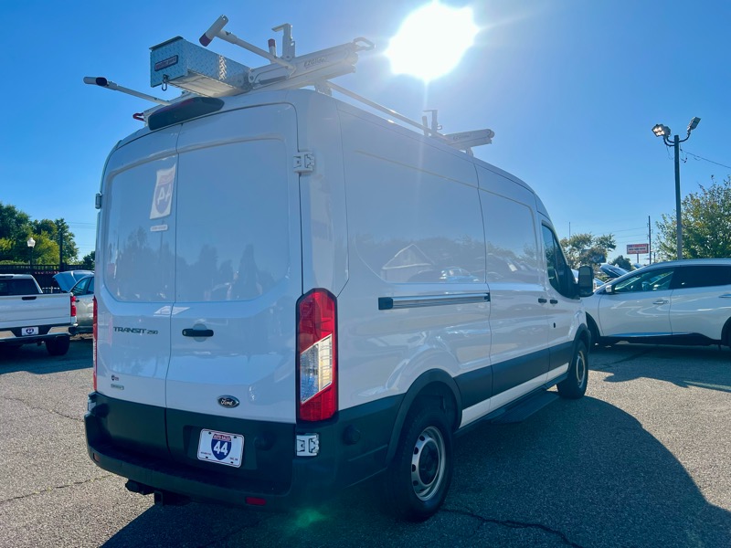 Ford Transit 250 Van Med. Roof w/Sliding Pass. 148-in. WB 2018 Ford Transit 250 Van Med. Roof w/Sliding Pass. 148-in. WB 2018