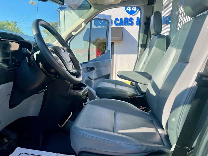 Ford Transit 250 Van Med. Roof w/Sliding Pass. 148-in. WB 2018 Ford Transit 250 Van Med. Roof w/Sliding Pass. 148-in. WB 2018