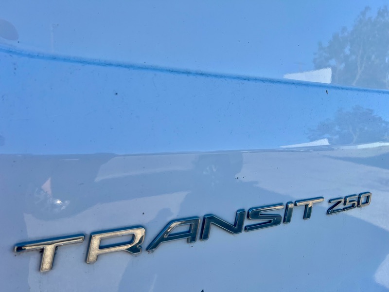 Ford Transit 250 Van Med. Roof w/Sliding Pass. 148-in. WB 2018 Ford Transit 250 Van Med. Roof w/Sliding Pass. 148-in. WB 2018