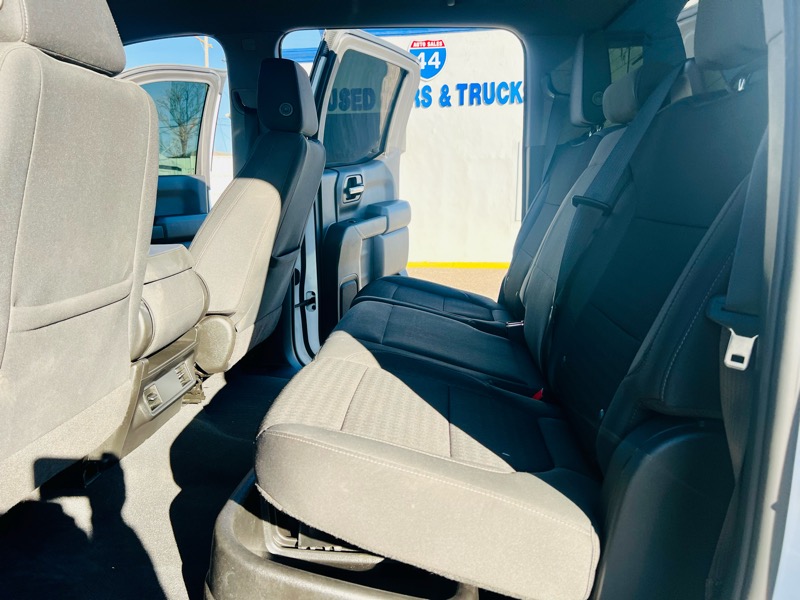 Chevrolet Silverado 1500 Limited Custom Crew Cab Short Box 2WD 2022