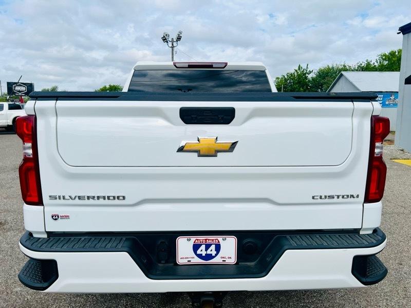 Chevrolet Silverado 1500 Limited Custom Crew Cab Short Box 2WD 2022