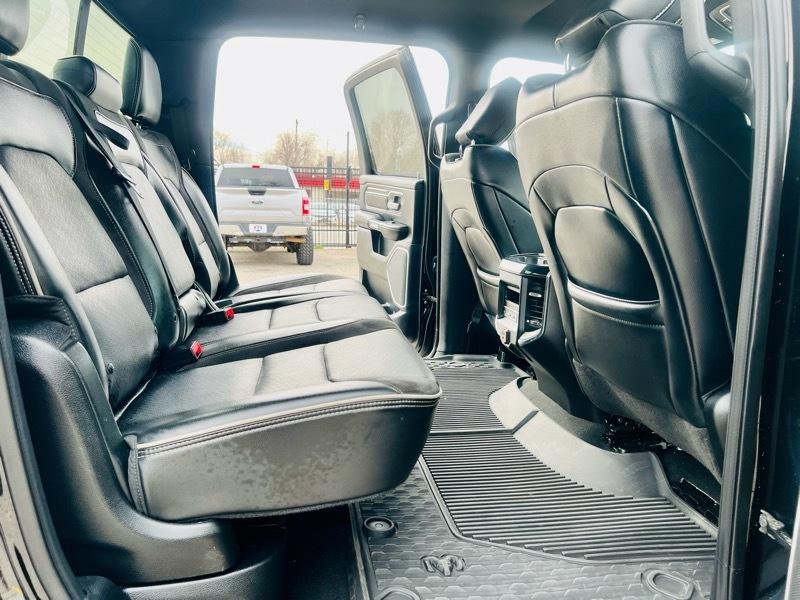 RAM 1500 Laramie Crew Cab SWB 2WD 2019