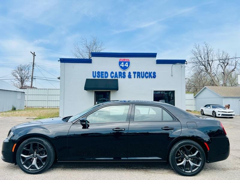 Chrysler 300 S V6 RWD 2021