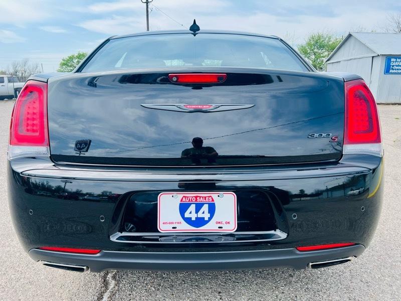 Chrysler 300 S V6 RWD 2021