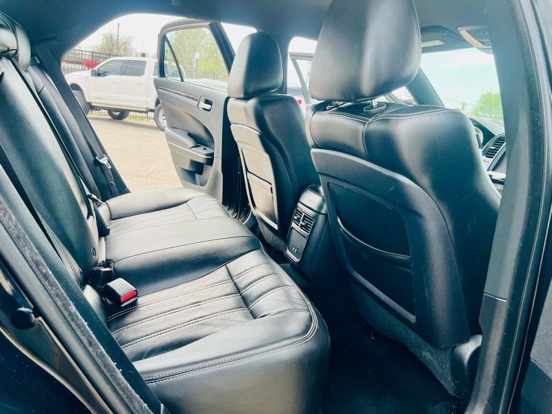 Chrysler 300 S V6 RWD 2021