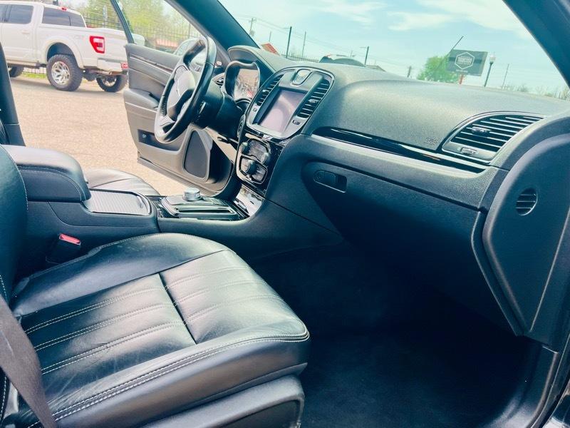 Chrysler 300 S V6 RWD 2021