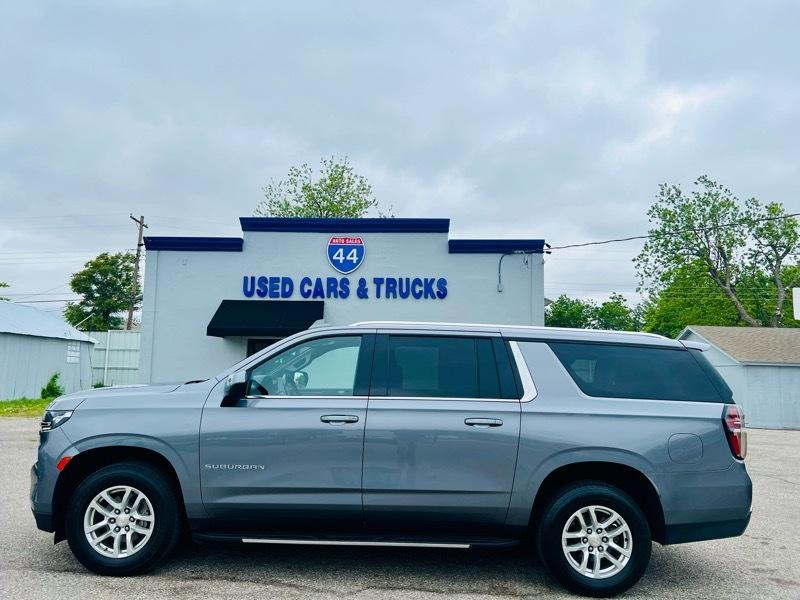 Chevrolet Suburban LT 2WD 2021