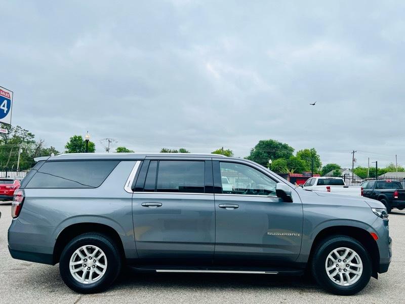 Chevrolet Suburban LT 2WD 2021