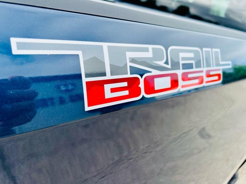 Chevrolet Silverado 1500 4WD Crew Cab 147" LT Trail Boss 2021