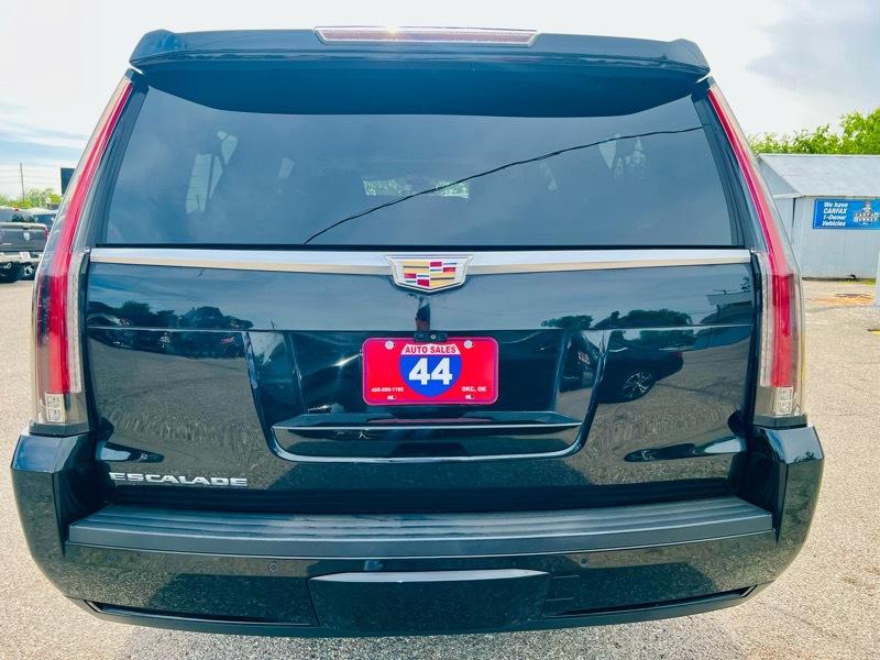 Cadillac Escalade ESV 2WD Luxury 2018