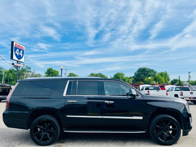 Cadillac Escalade ESV 2WD Luxury 2018