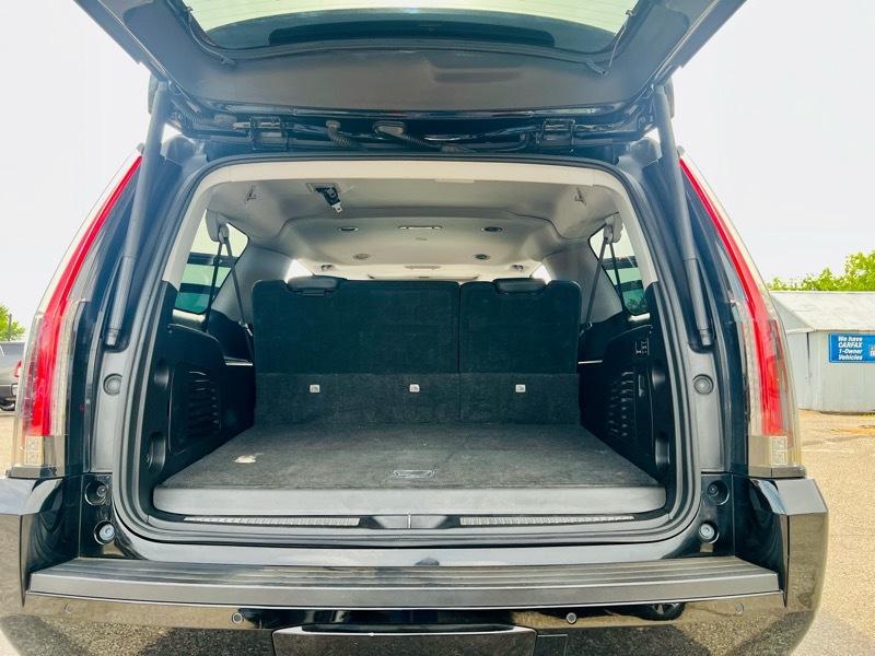 Cadillac Escalade ESV 2WD Luxury 2018