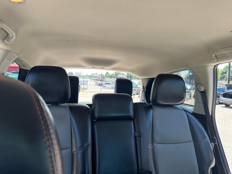 Nissan Pathfinder SV 2020