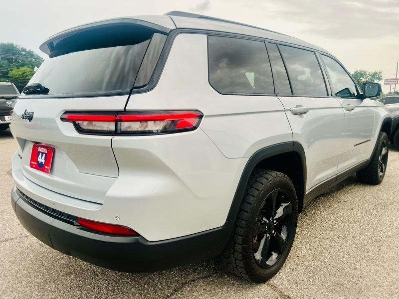Jeep Grand Cherokee L Laredo 4WD 2023
