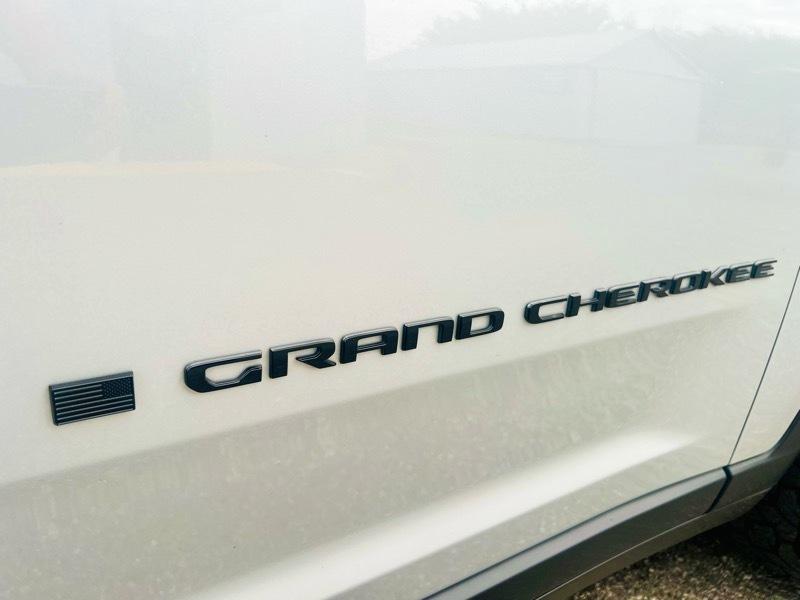 Jeep Grand Cherokee L Laredo 4WD 2023
