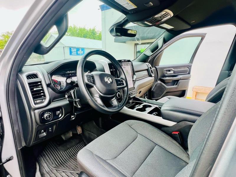 RAM 1500 Big Horn Crew Cab SWB 4WD 2023