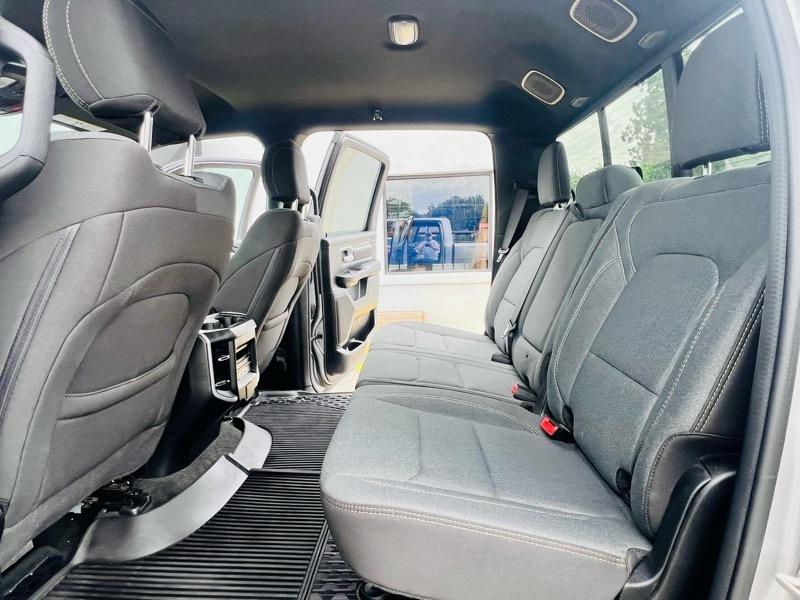 RAM 1500 Big Horn Crew Cab SWB 4WD 2023
