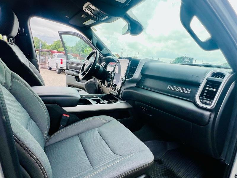 RAM 1500 Big Horn Crew Cab SWB 4WD 2023