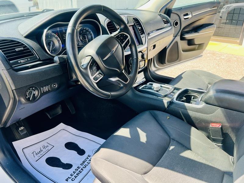 Chrysler 300 Touring 2023