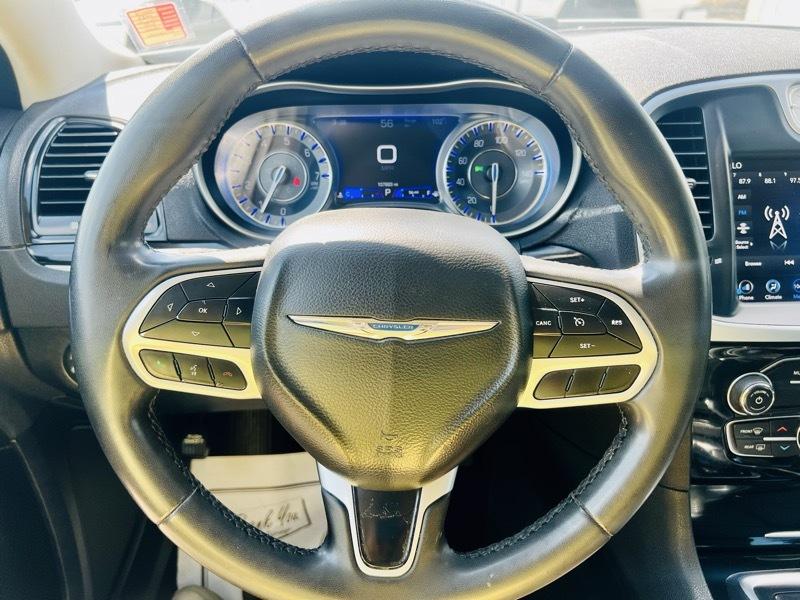 Chrysler 300 Touring 2023