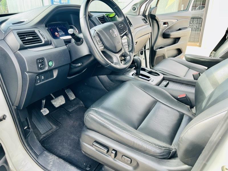 Honda Pilot EX-L w/Navigation and RES 2019