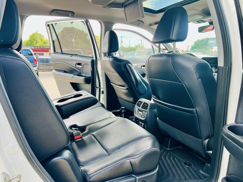 Honda Pilot EX-L w/Navigation and RES 2019