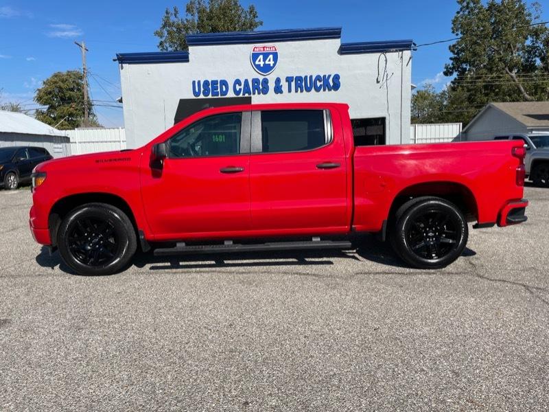 Chevrolet Silverado 1500 Custom Crew Cab 2WD 2023