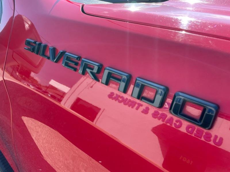 Chevrolet Silverado 1500 Custom Crew Cab 2WD 2023
