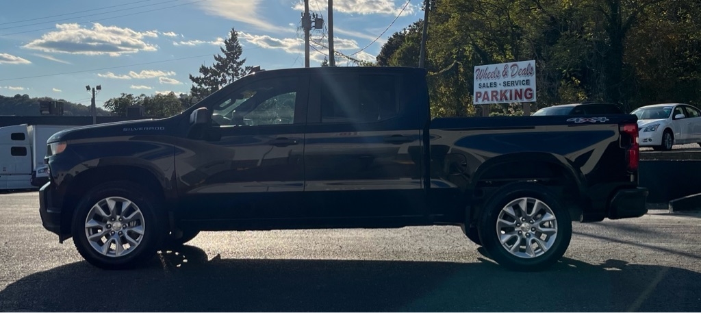 Chevrolet Silverado 1500 4WD Crew Cab 147" Custom 2020
