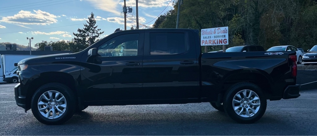 Chevrolet Silverado 1500 4WD Crew Cab 147" Custom 2020