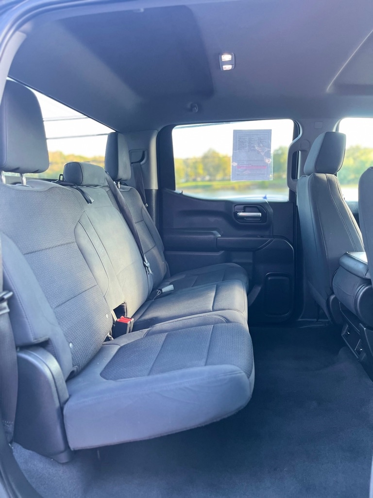 Chevrolet Silverado 1500 4WD Crew Cab 147" Custom 2020