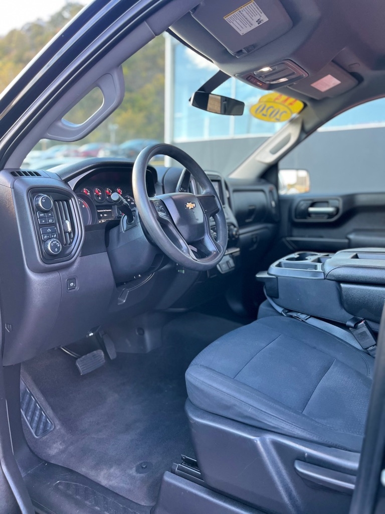 Chevrolet Silverado 1500 4WD Crew Cab 147" Custom 2020