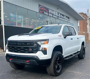 2023 Chevrolet Silverado 1500 4WD Crew Cab 147" Custom Trail Boss