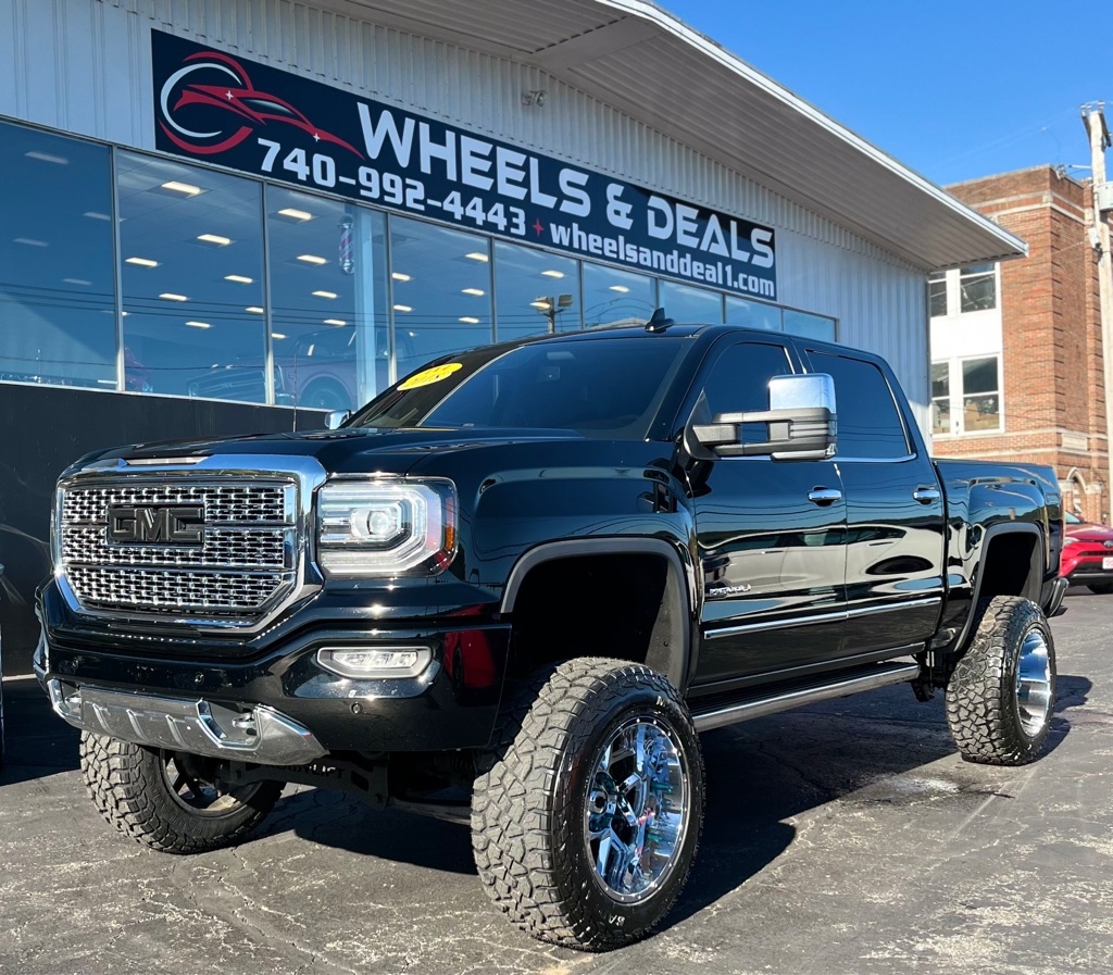 2018 GMC Sierra 1500 4WD Crew Cab 143.5" Denali