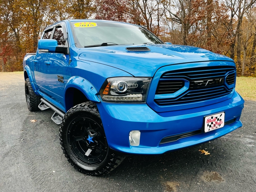 2018 RAM 1500 Sport 4x4 Crew Cab 5'7" Box *Ltd Avail*