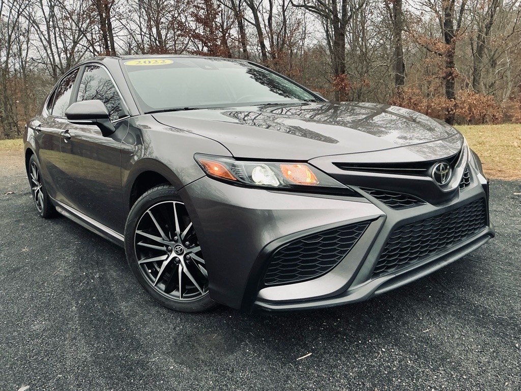 2022 Toyota Camry SE Auto (Natl)