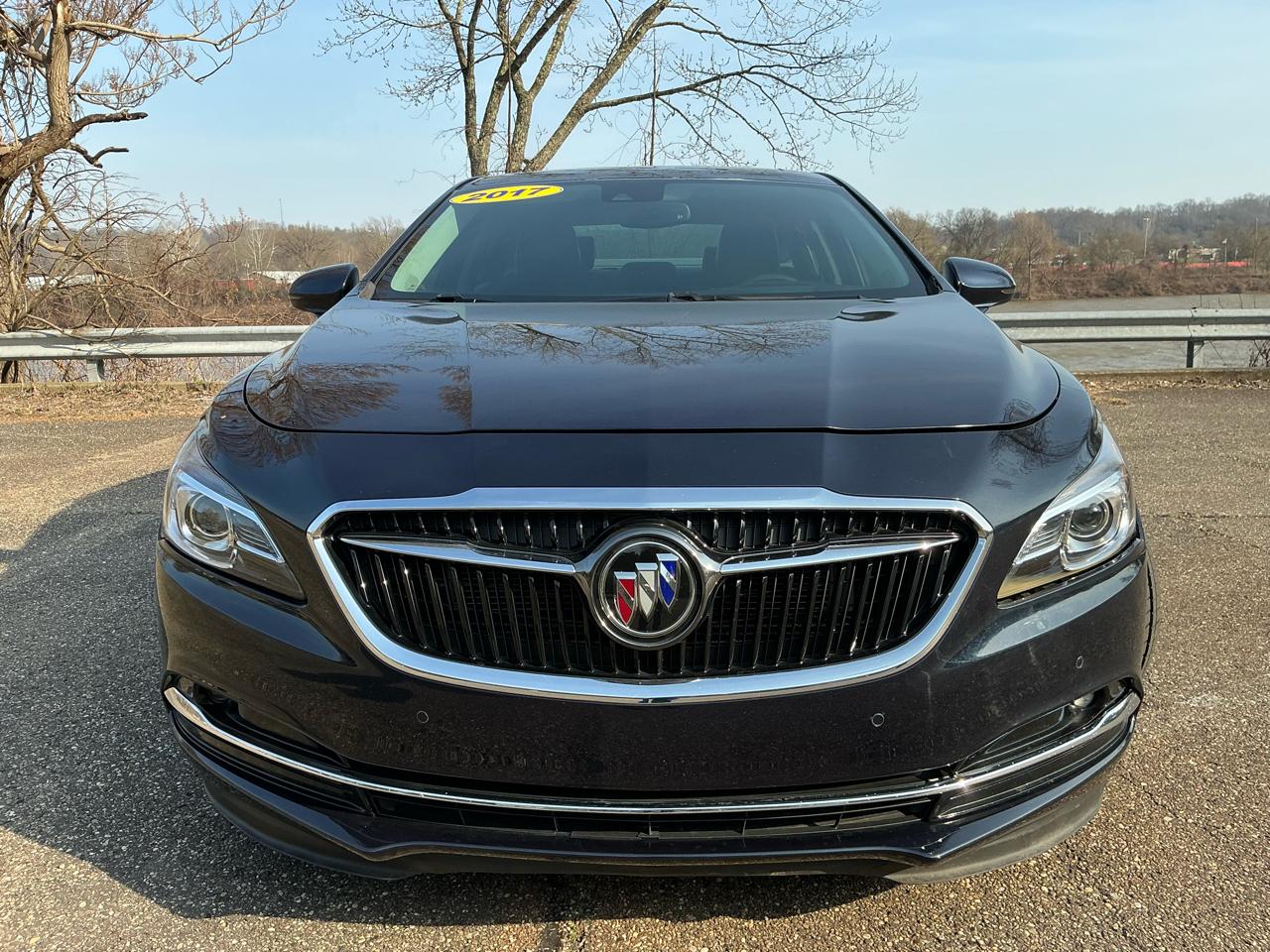 Buick LaCrosse 4dr Sdn Premium FWD 2017