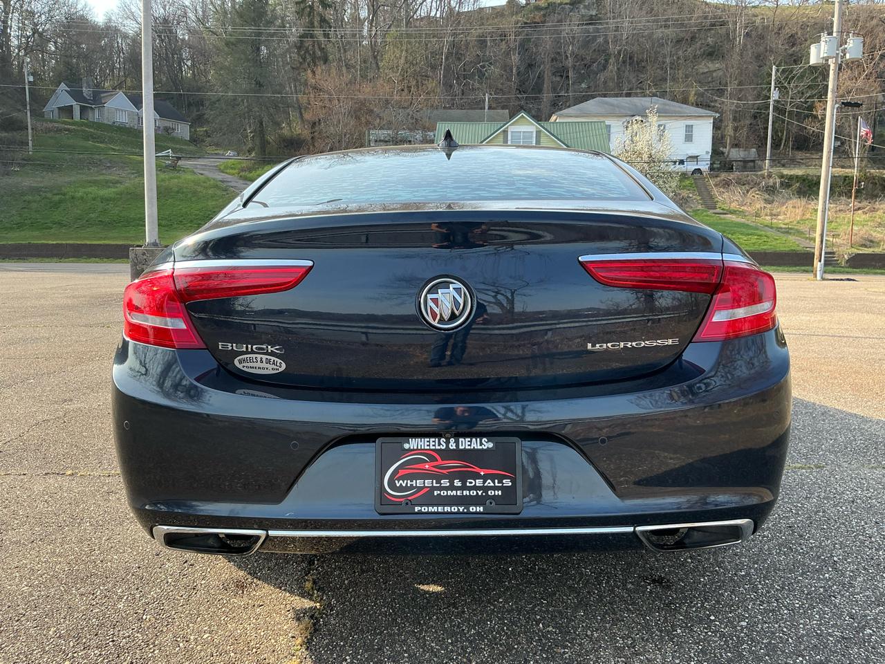 Buick LaCrosse 4dr Sdn Premium FWD 2017