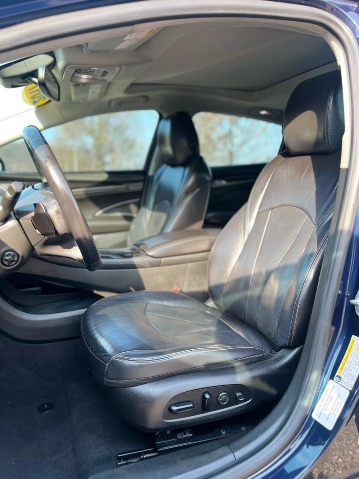 Buick LaCrosse 4dr Sdn Premium FWD 2017