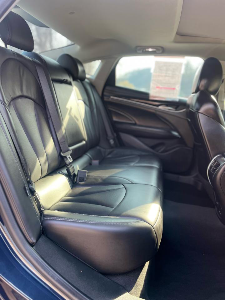 Buick LaCrosse 4dr Sdn Premium FWD 2017