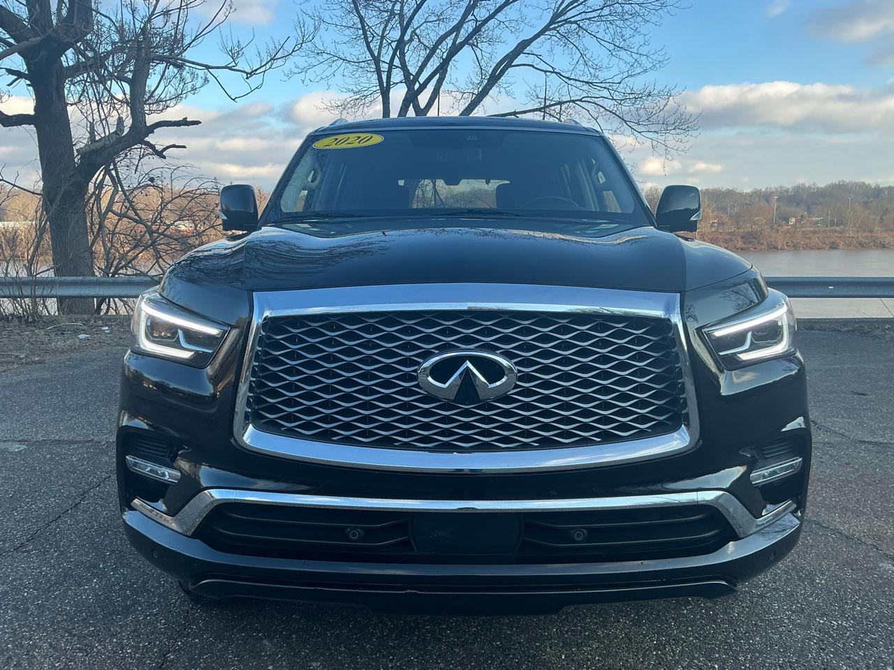 Infiniti QX80 LUXE AWD 2020