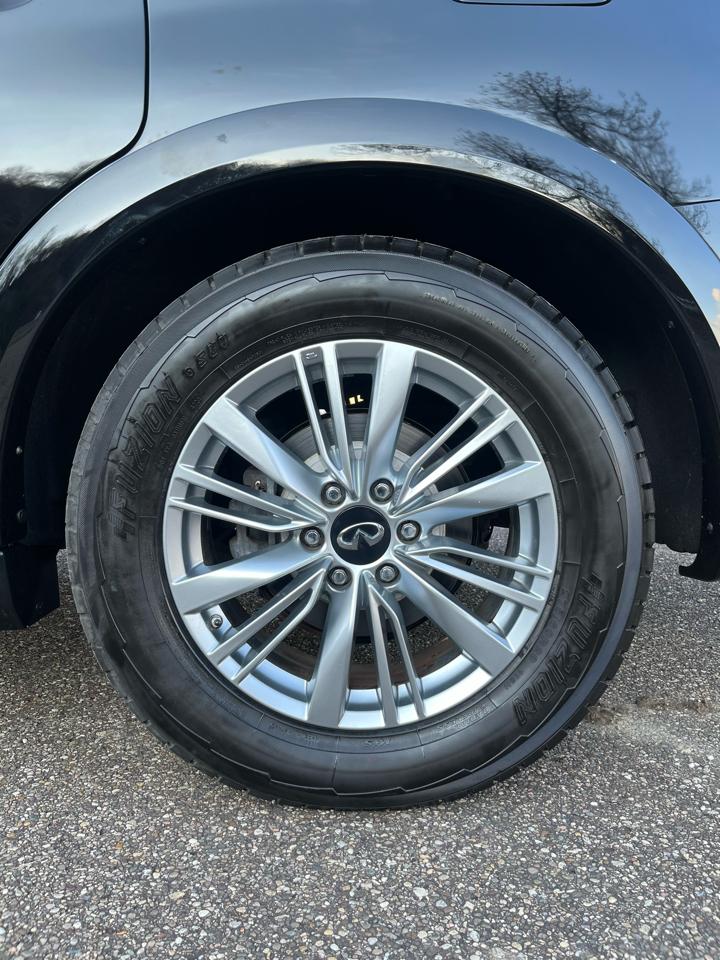 Infiniti QX80 LUXE AWD 2020