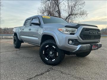2017 Toyota Tacoma SR5 Double Cab 6' Bed V6 4x4 AT (Natl)